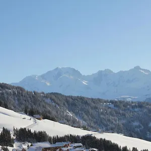 https://la-perle-des-alpes-c2.hotels-rhonealpes.com