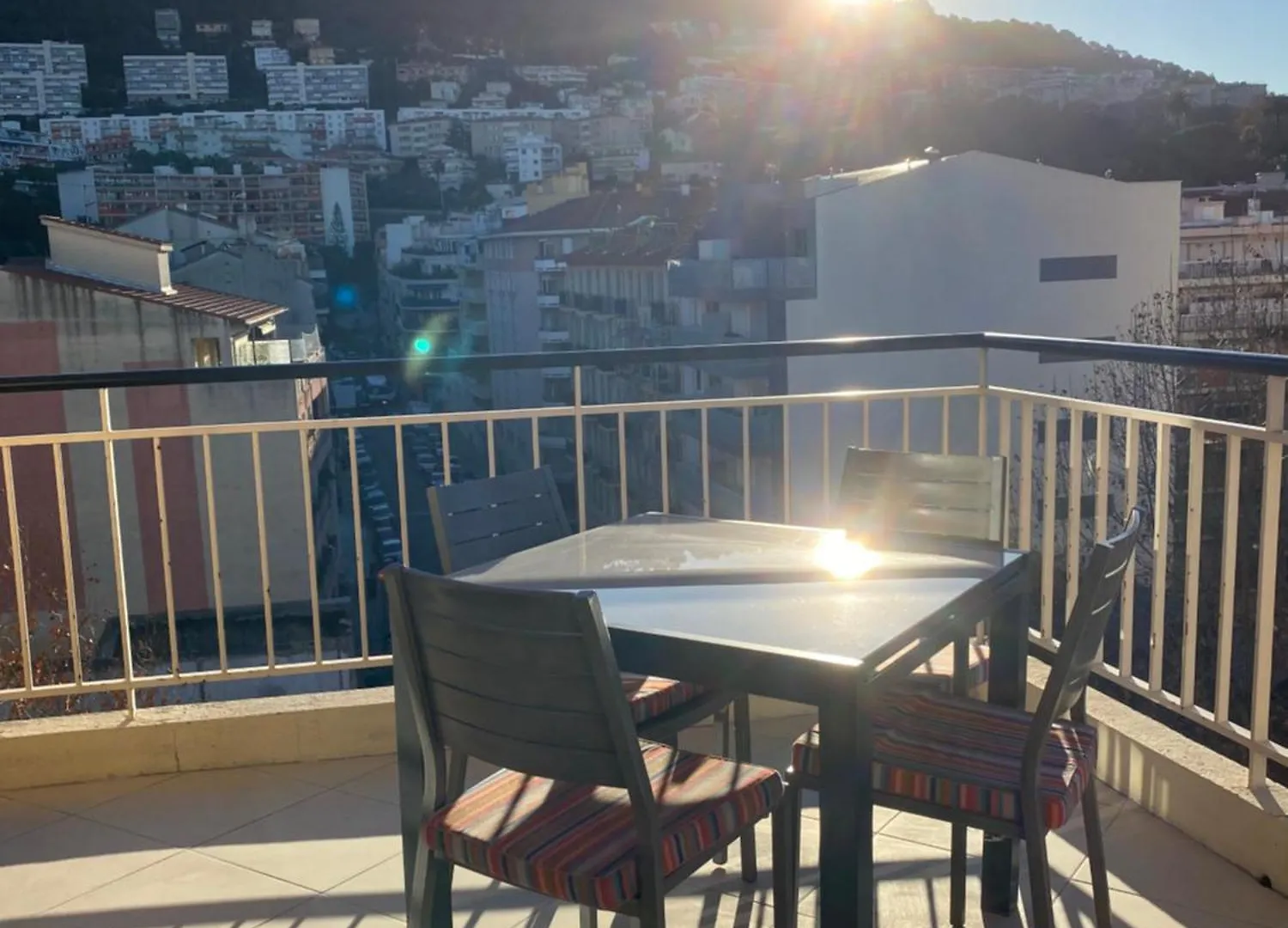 F4 120 m2 10 minutes à pieds du vieux Nizza